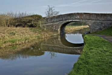 Shropshire Union Canal Backford Bridge to Croughton Bridge