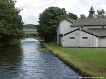 Bridgewater Canal Waterloo Bridge (Runcorn) to Preston Brook Marina (Lymm Affiliation)