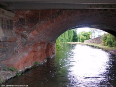 Bridgewater Canal Waterloo Bridge (Runcorn) to Preston Brook Marina (Lymm Affiliation)