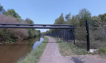 Shropshire Union Canal Meadow Lane Bridge 139 to New Road Bridge 148 (Ellesmere Port)