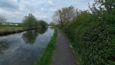 Shropshire Union Canal Meadow Lane Bridge 139 to New Road Bridge 148 (Ellesmere Port)