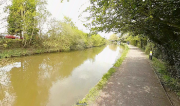 Shropshire Union Canal Meadow Lane Bridge 139 to New Road Bridge 148 (Ellesmere Port)